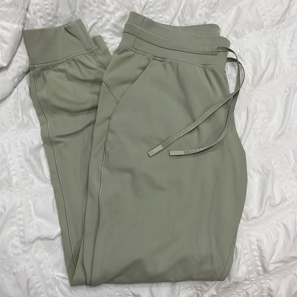 Lululemon Ready to Rulu joggers